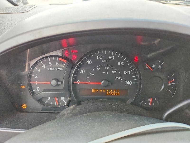 2004 Nissan Titan XE