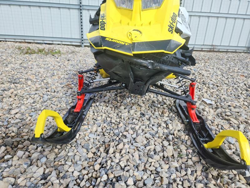 2020 Skidoo Summit 800