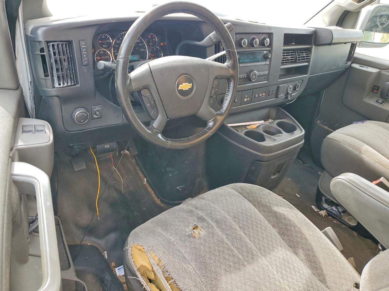 2021 Chevrolet Express Delivery Truck