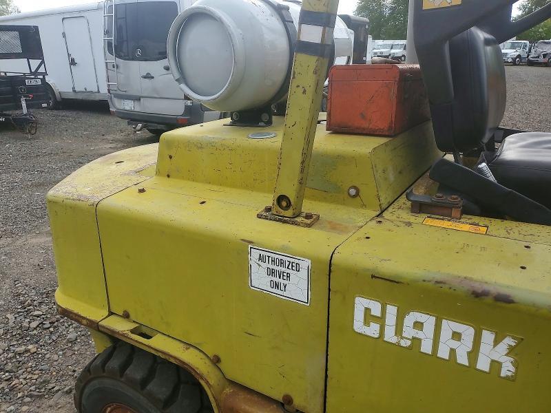 1980 Clark C500Y100 Forklift