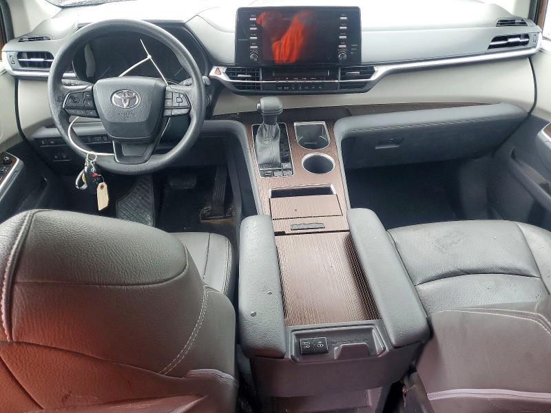 2022 Toyota Sienna le