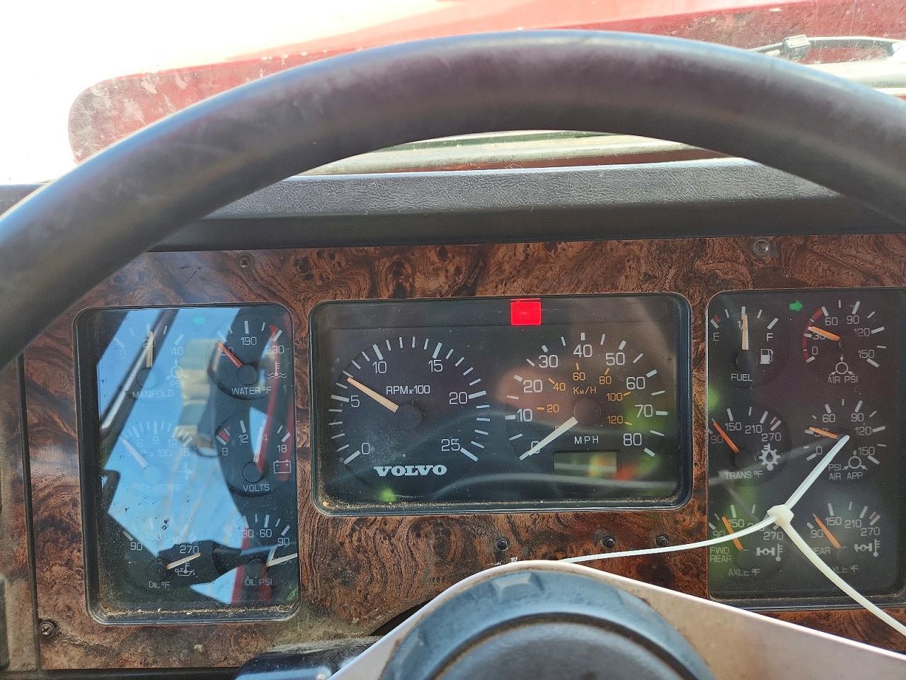 2000 Volvo Conventional WG