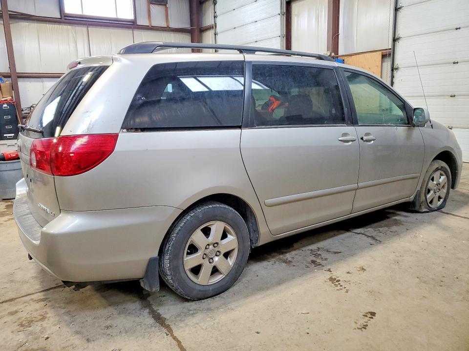 2007 Toyota Sienna ce 7-passenger