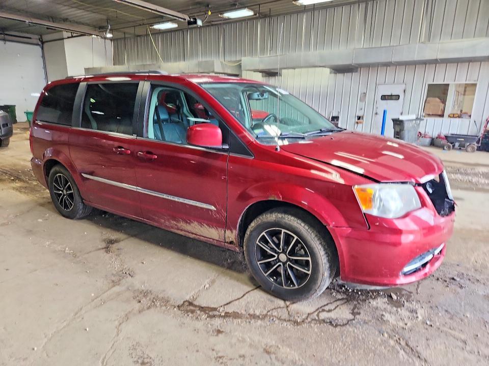 2013 Chrysler Town & Country Touring