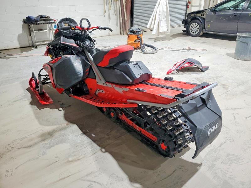 2022 Lynx Snowmobile