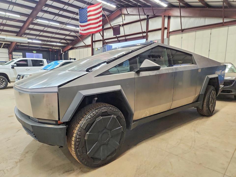 2024 Tesla Cybertruck Cyberbeast