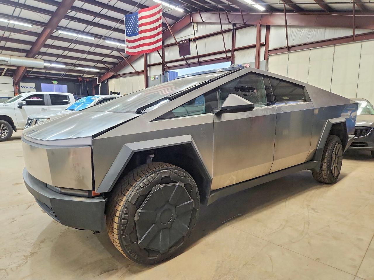 2024 Tesla Cybertruck Cyberbeast