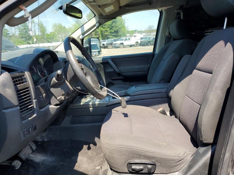 2011 Nissan Titan SV