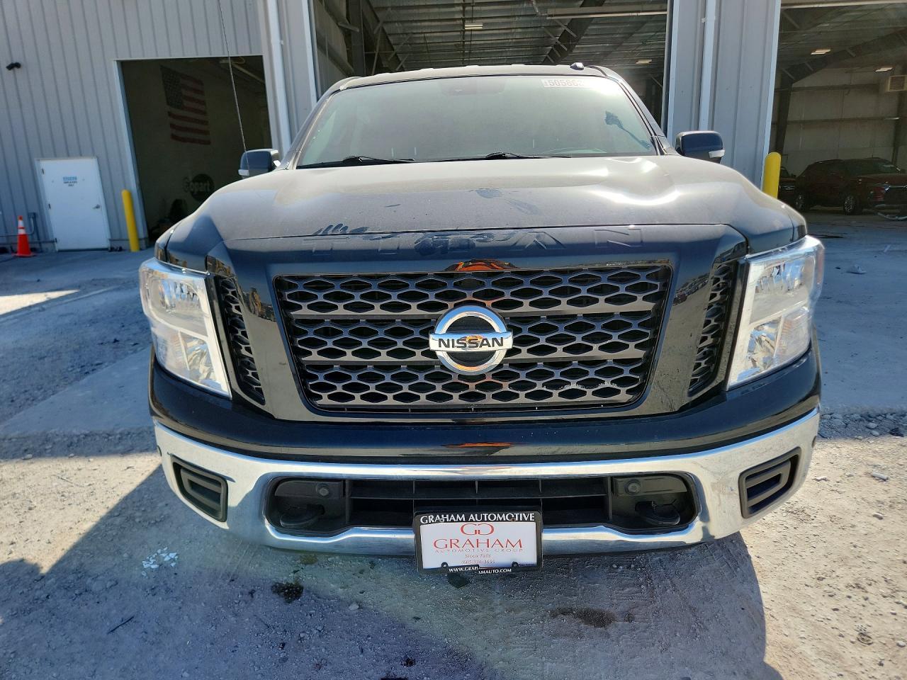 2019 Nissan Titan SV