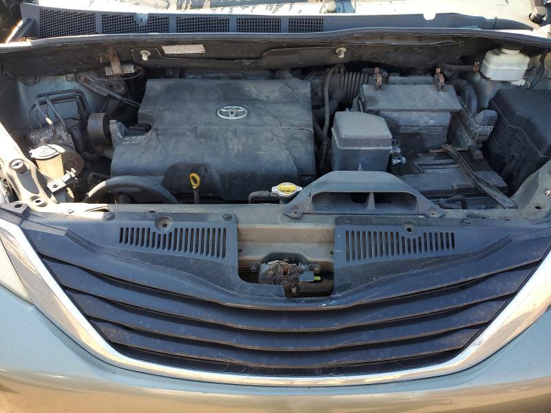 2011 Toyota Sienna le