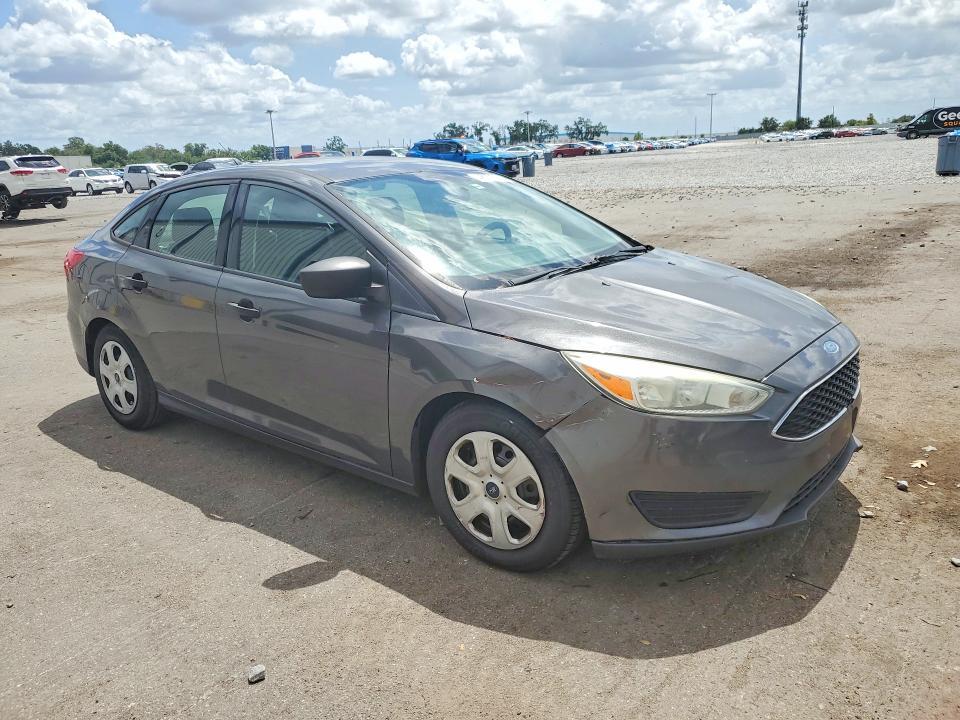2015 Ford Focus s