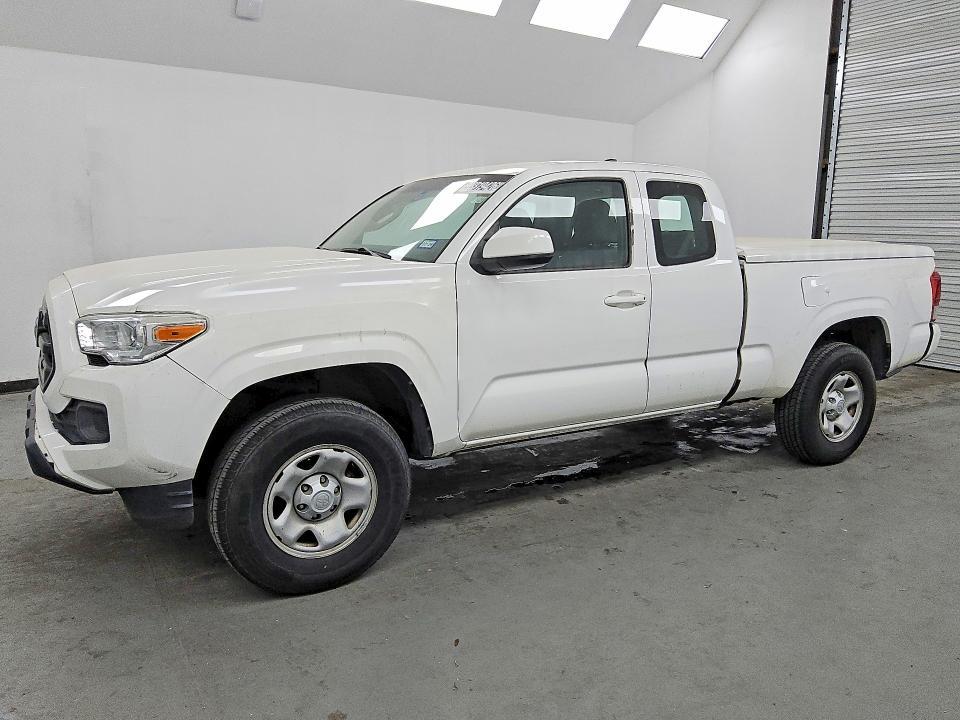 2016 Toyota Tacoma SR