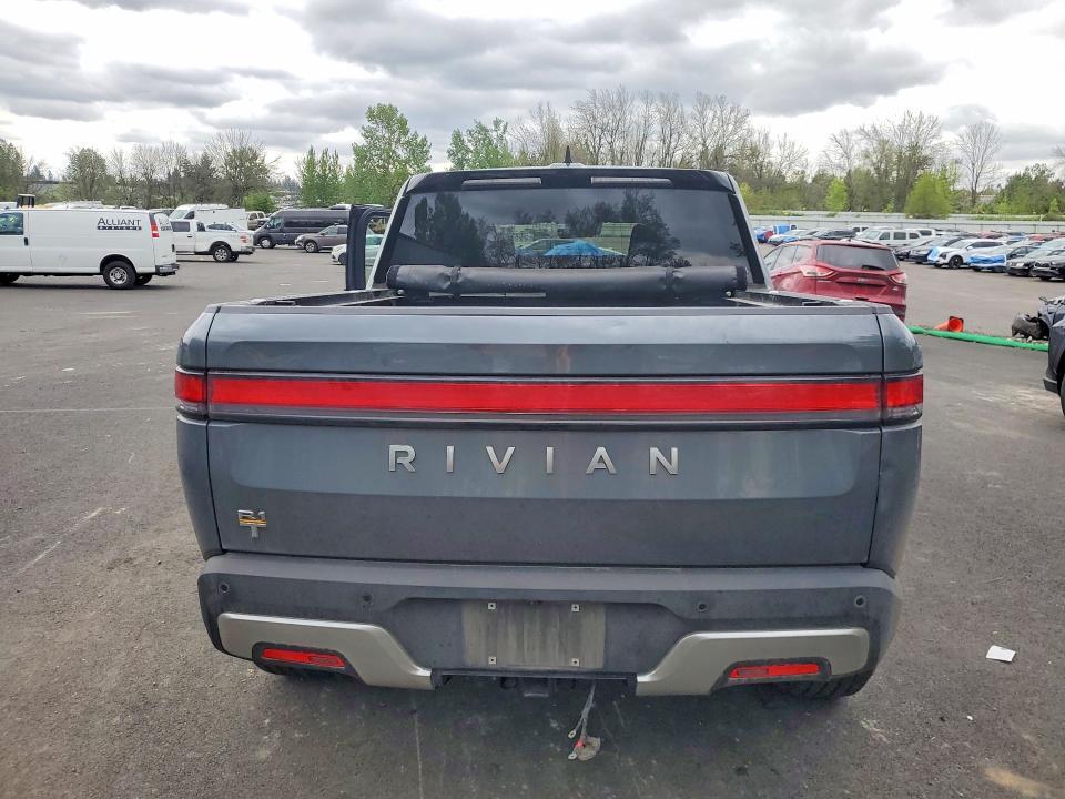 2022 Rivian R1T Adventure