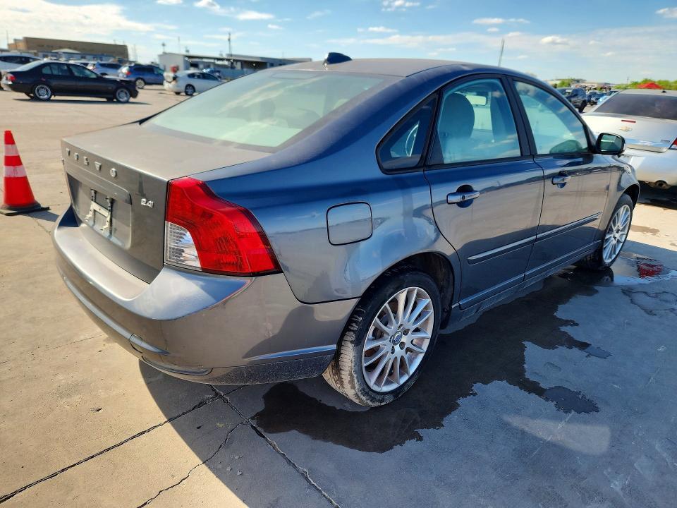 2010 Volvo S40 2.4i