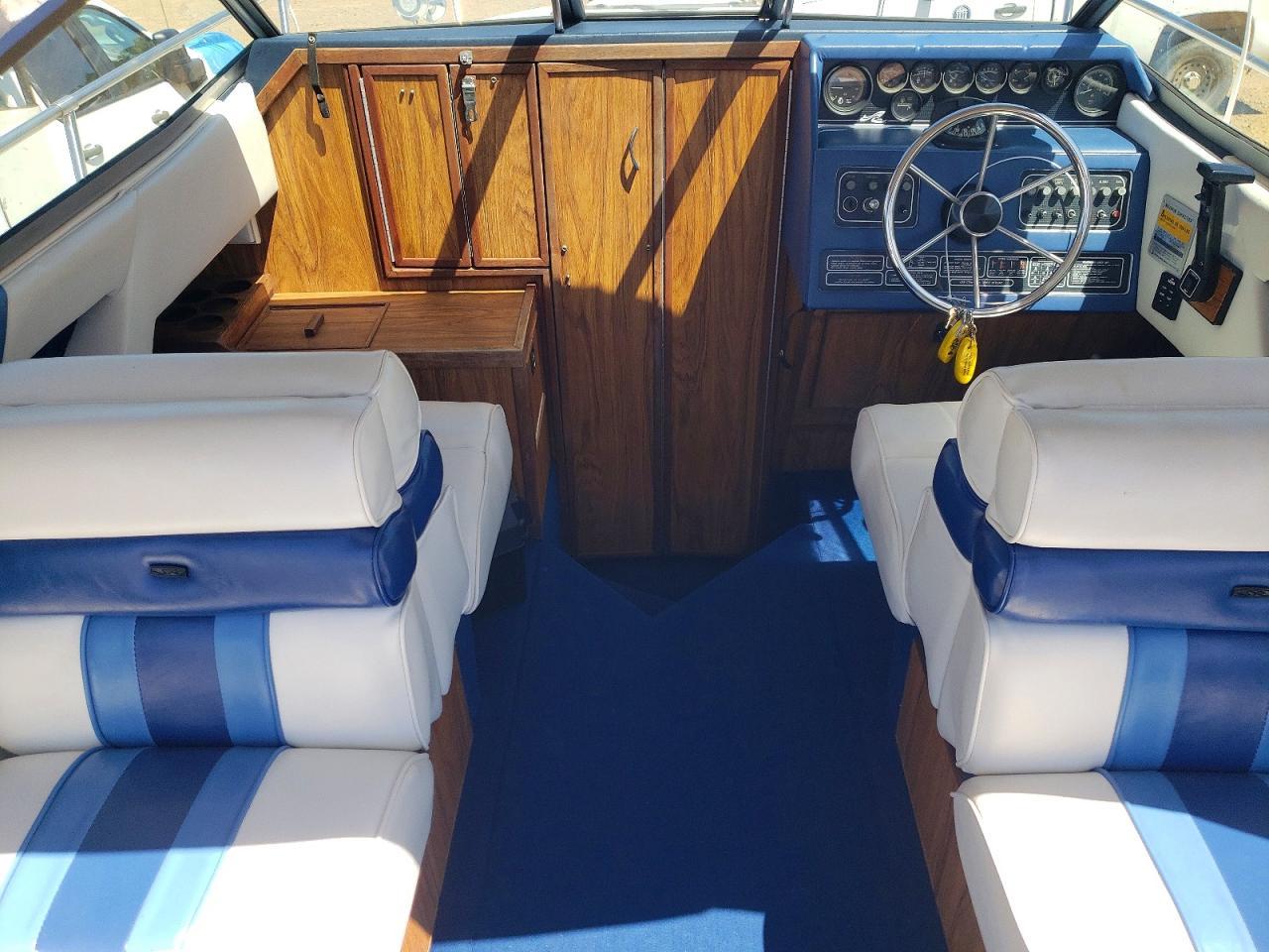 1987 Sea Ray Boat