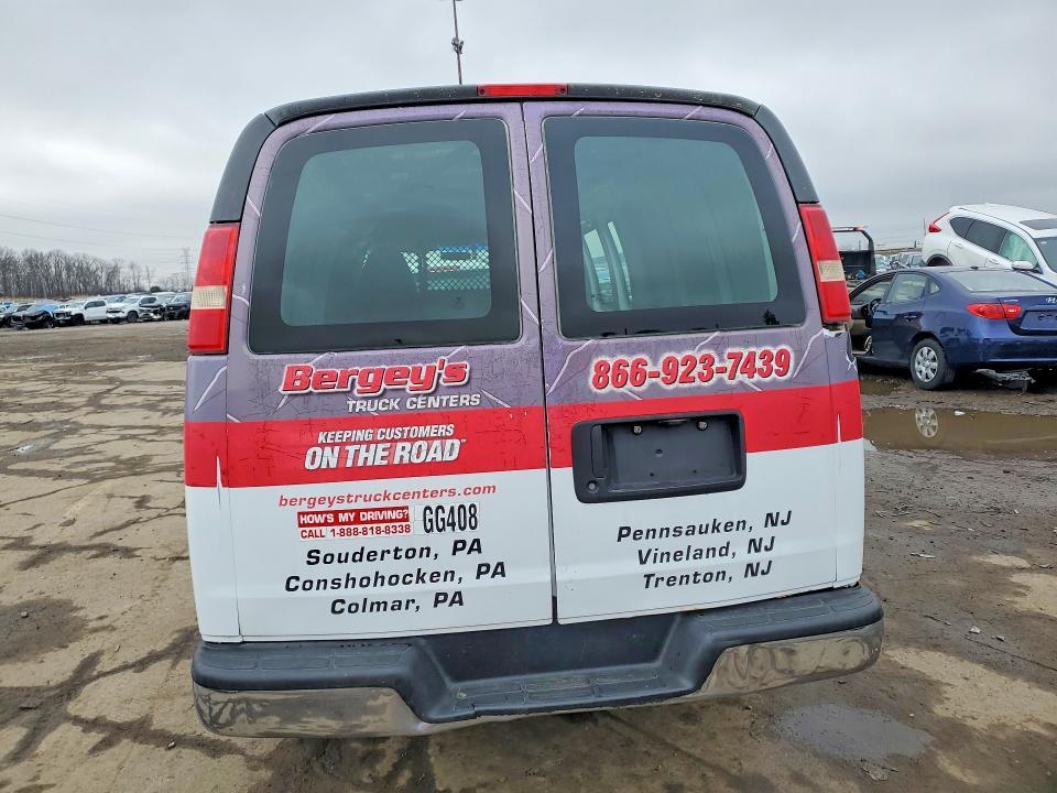 2013 GMC Savana 2500 Cargo Delivery Van