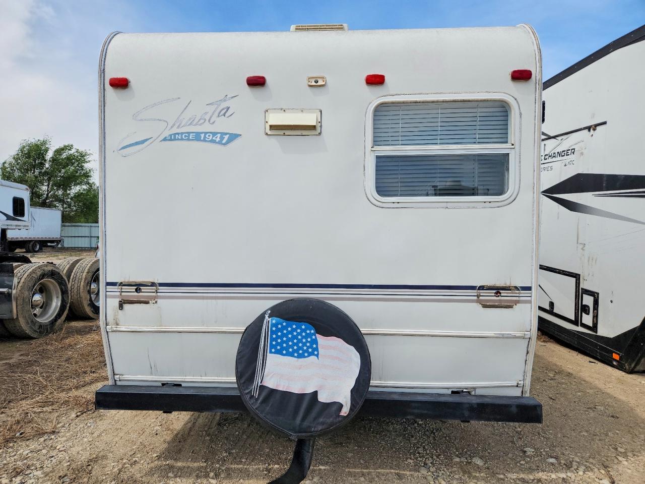 2001 Shasta Coachmen Camper