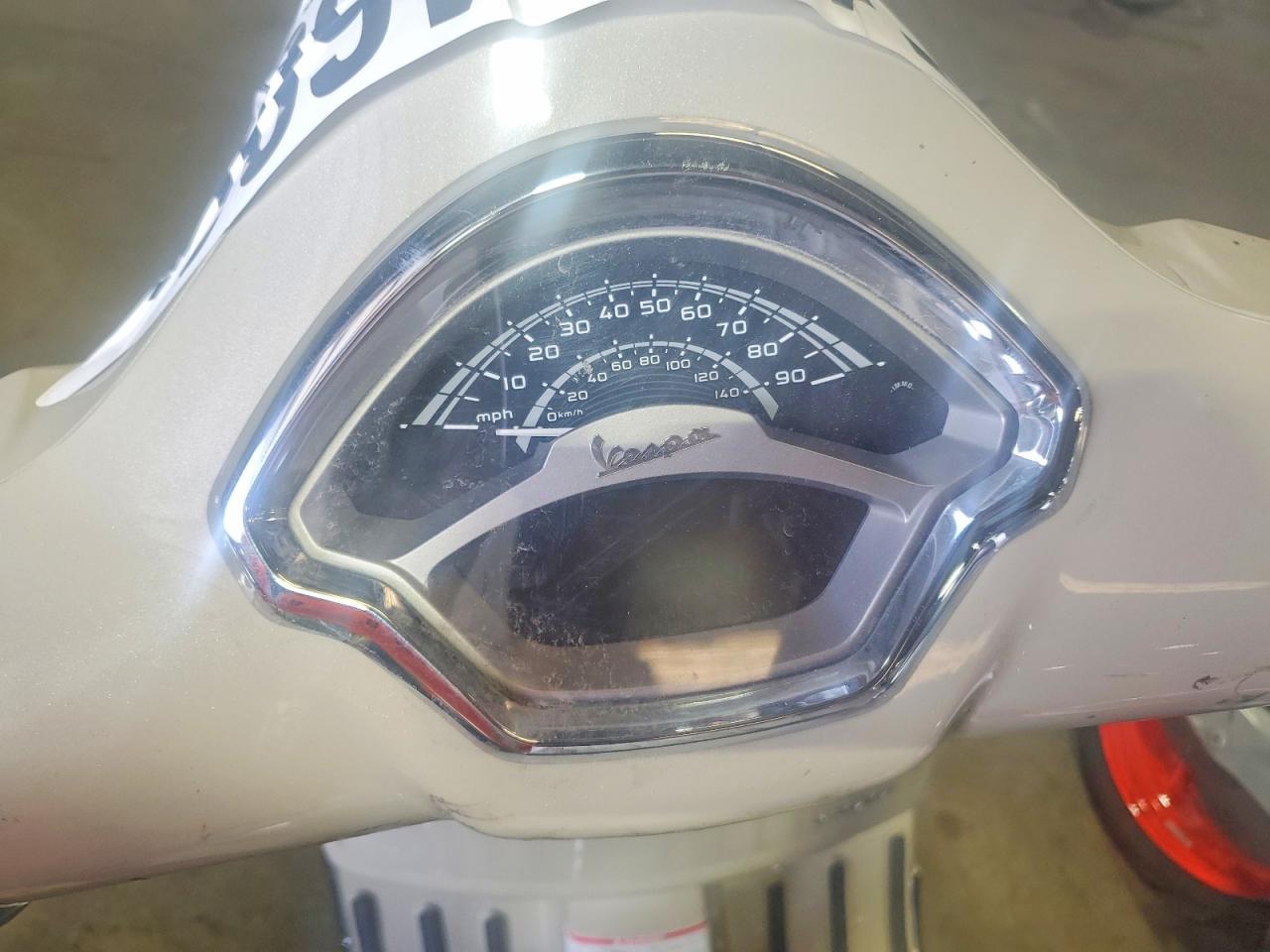 2023 Vespa GTS/SEI Giorni 300