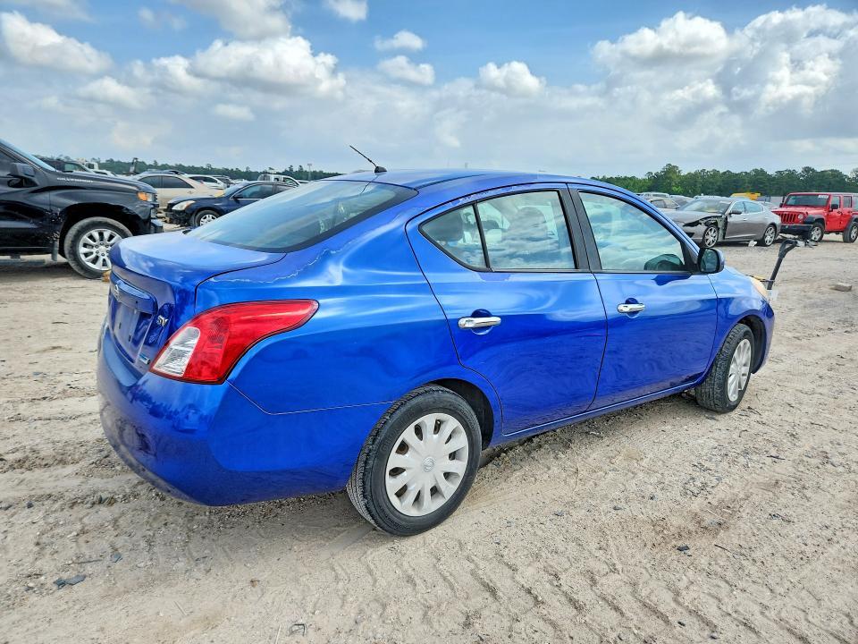 2012 Nissan Versa 1.6 s