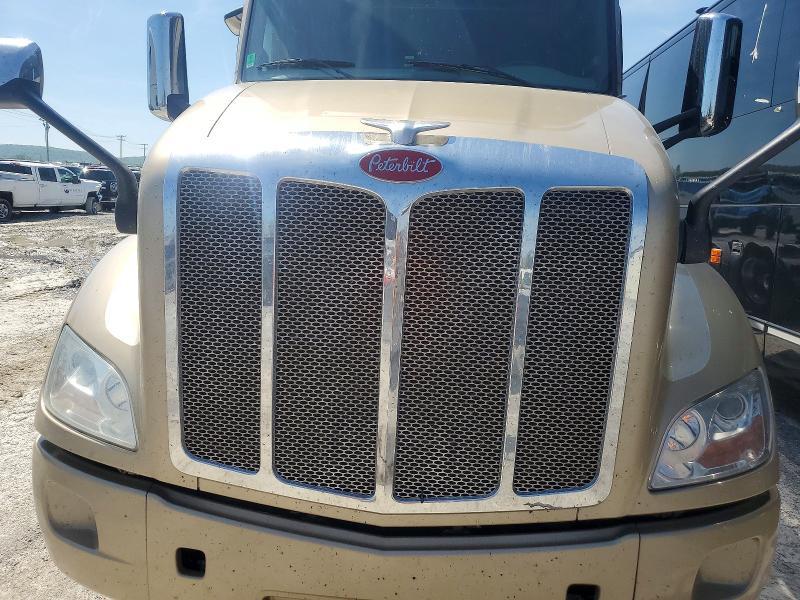 2020 Peterbilt 579