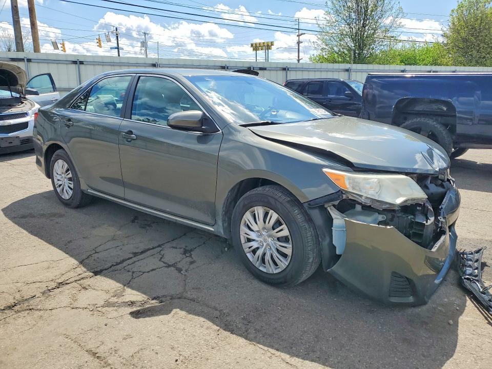 2012 Toyota Camry le