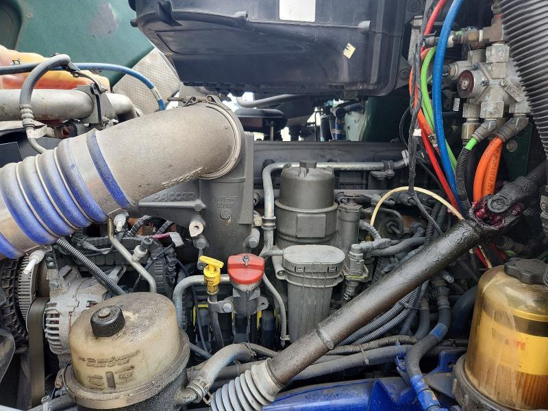 2017 Peterbilt 579 ROLL-OFF Container Truck