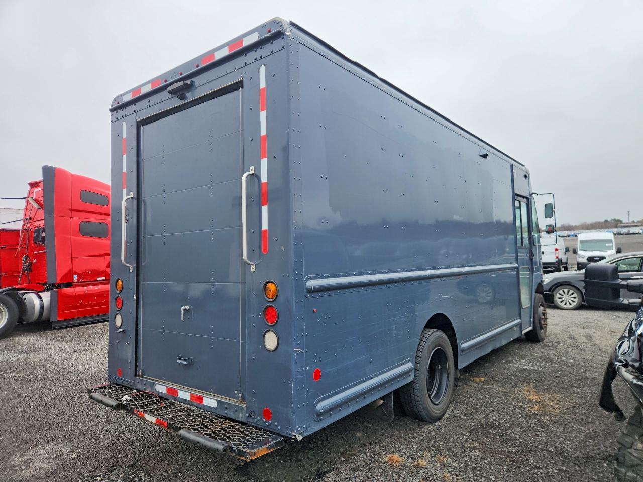 2020 Freightliner MT45G Chassis Delivery Truck