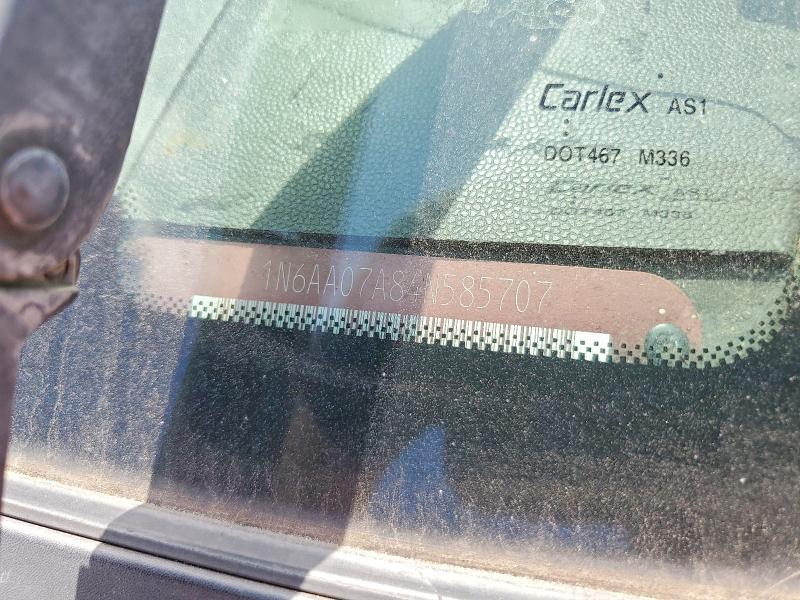 2004 Nissan Titan xe