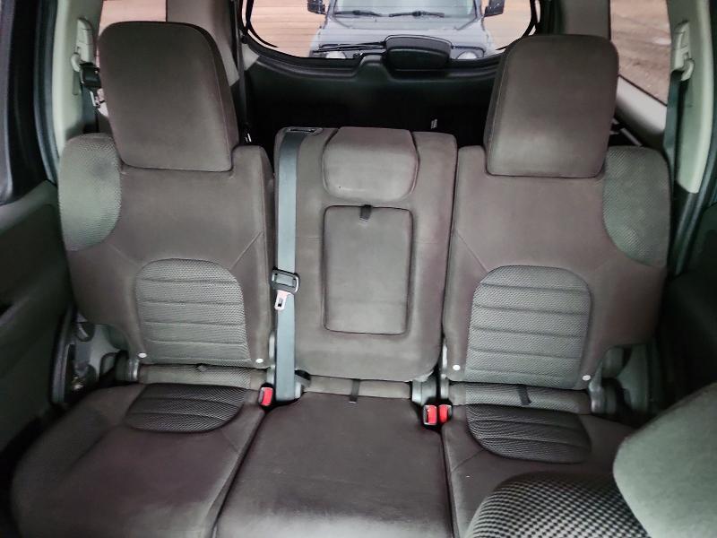 2012 Nissan Pathfinder s