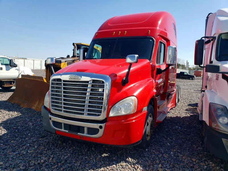 2017 Freightliner Cascadia 125 Semi Truck