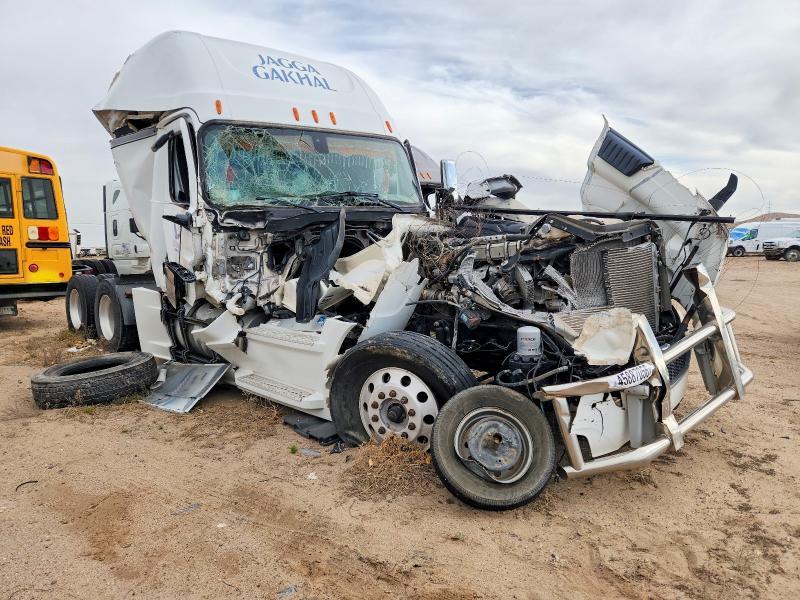 2018 Freightliner Cascadia 126