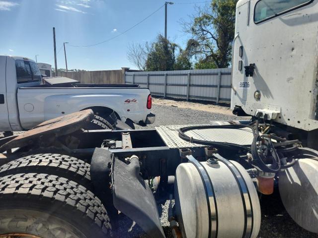 2007 Freigliner 2007 Freightliner Columbia 120 Semi Truck
