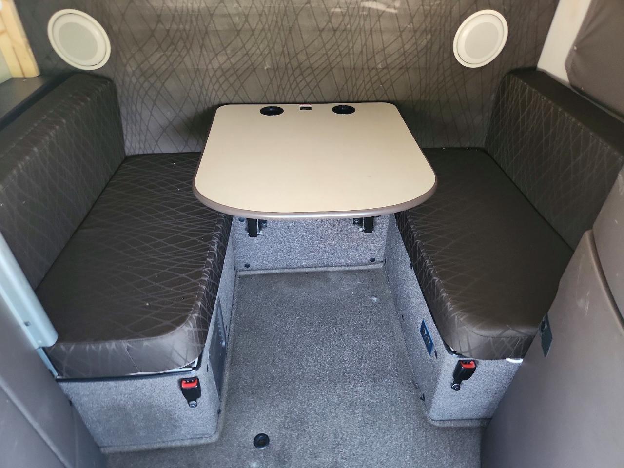 2018 Volvo VNL Semi Truck