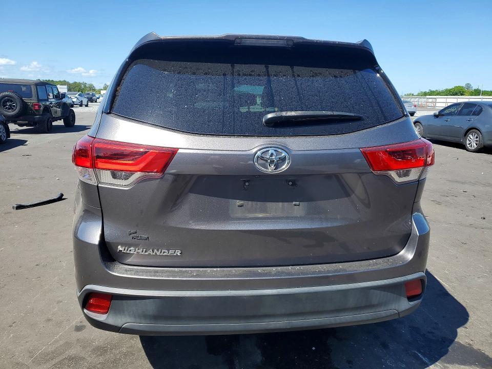 2018 Toyota Highlander le