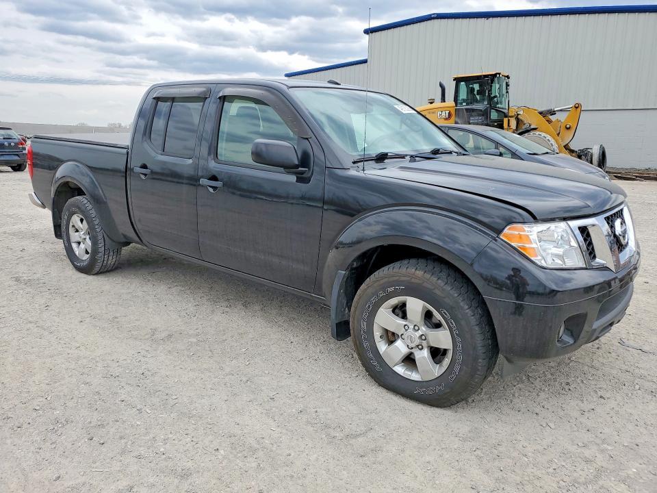 2013 Niss Frontier SV