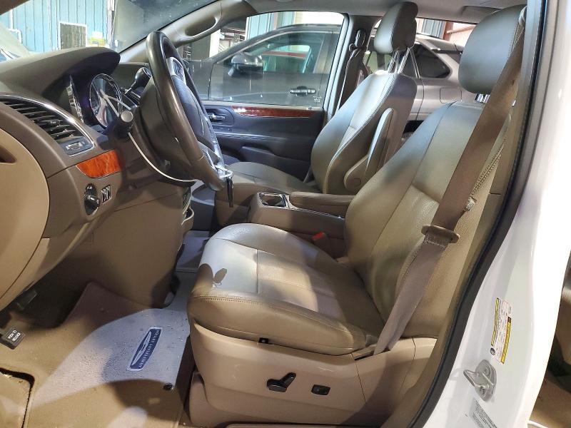 2016 Chrysler Town & Country Touring l