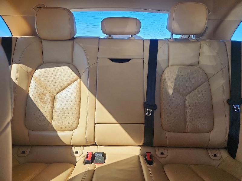 2016 Porsche Macan s