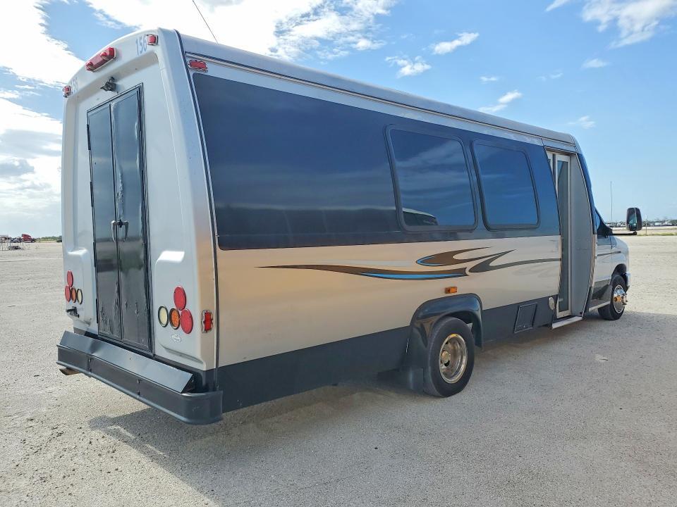 2011 Ford E450 Shuttle Bus