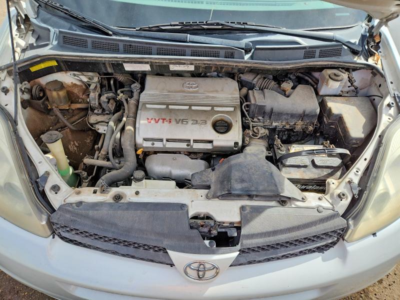 2004 Toyota Sienna xle 7 Passenger