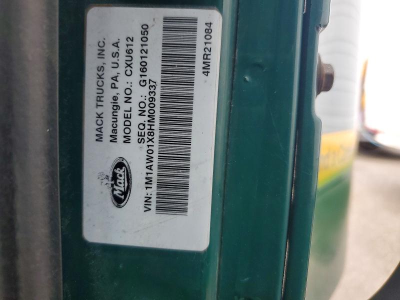 2017 Mack CXU612 Semi Truck