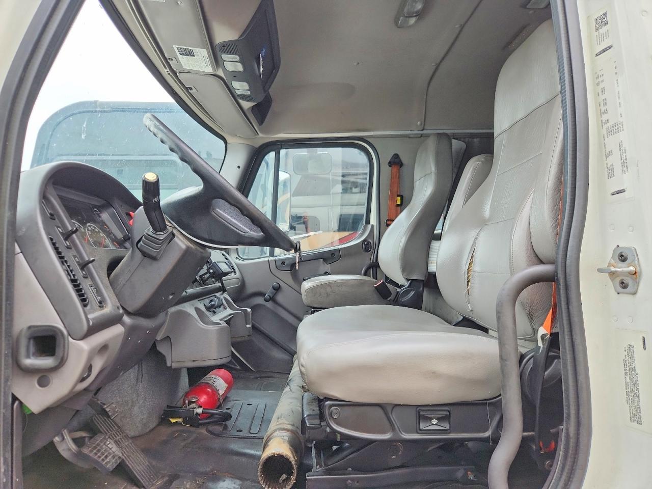 2019 Freigliner 2019 Freightliner Business Class M2 Refrigerated B