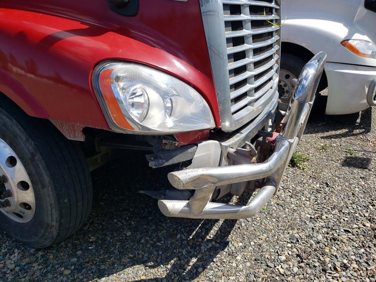 2013 Freigliner 2013 Freightliner Cascadia Semi Truck