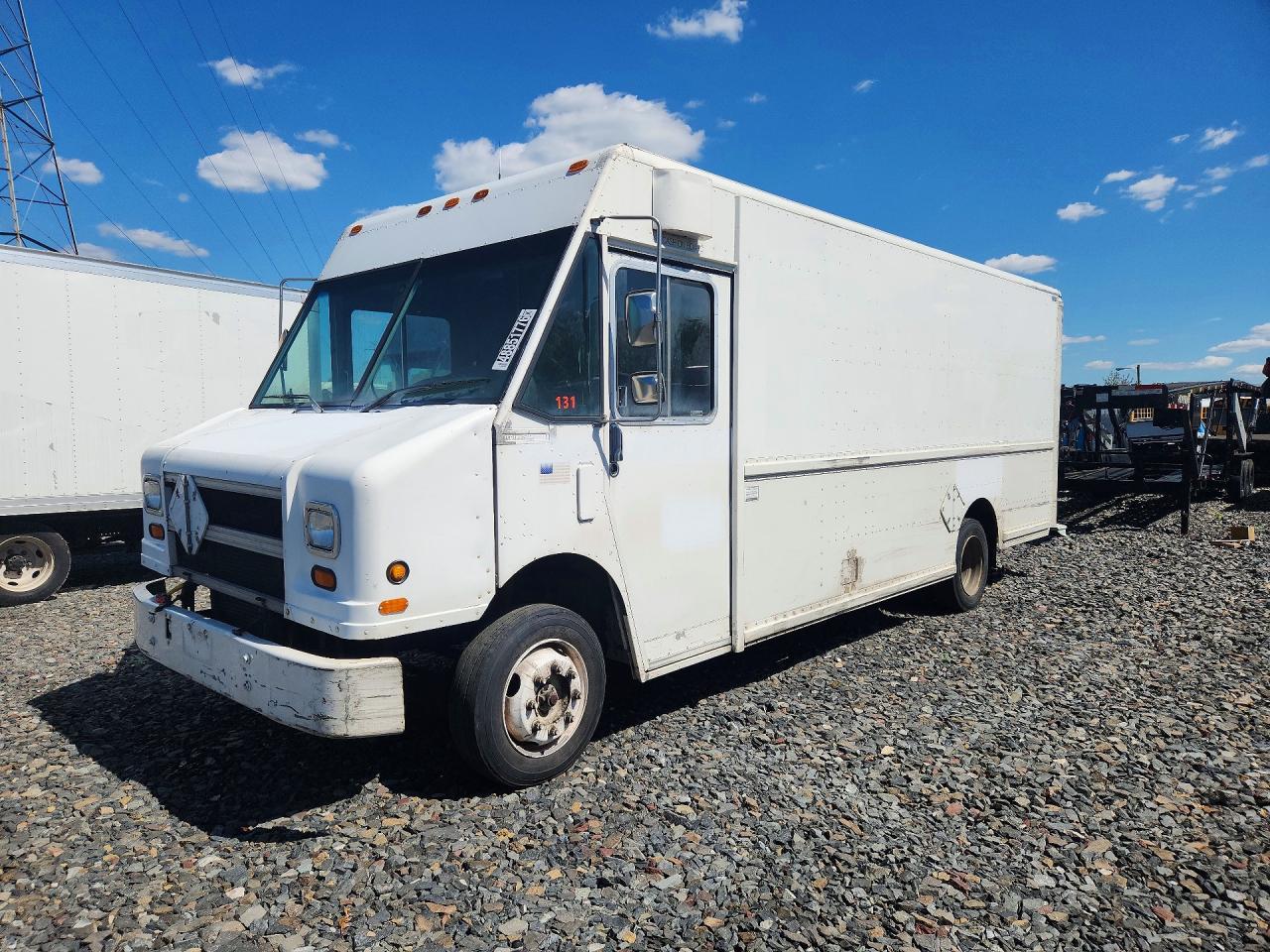 1999 Freightliner MT45G Delivery Truck