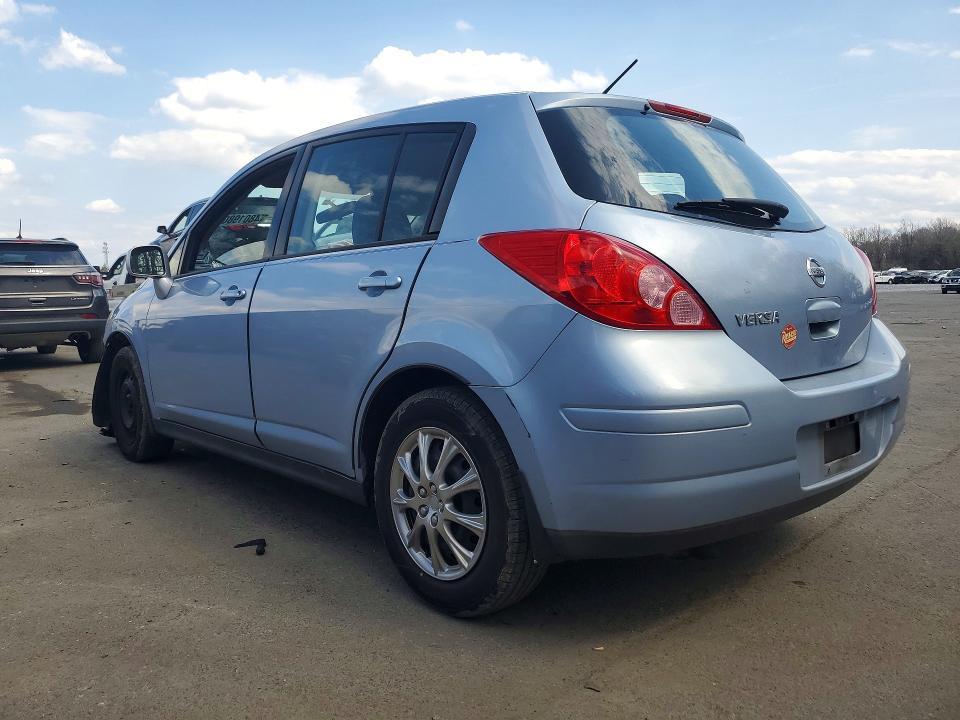 2010 Nissan Versa 1.8 s