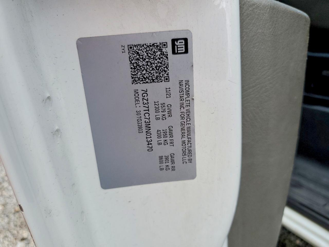 2021 GMC Savana BOX Truck