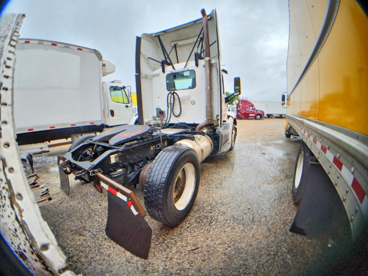 2017 Peterbilt 579 Semi Truck