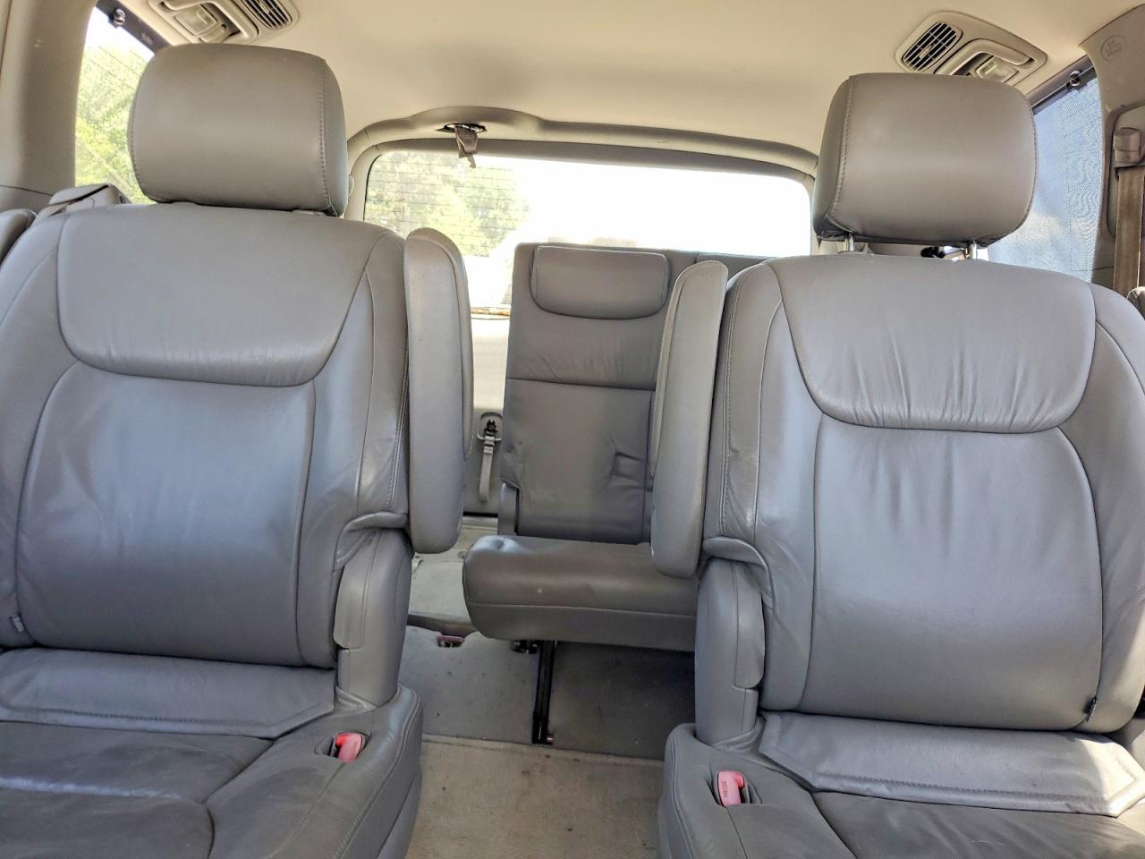 2004 Toyota Sienna xle Limited 7 Passenger