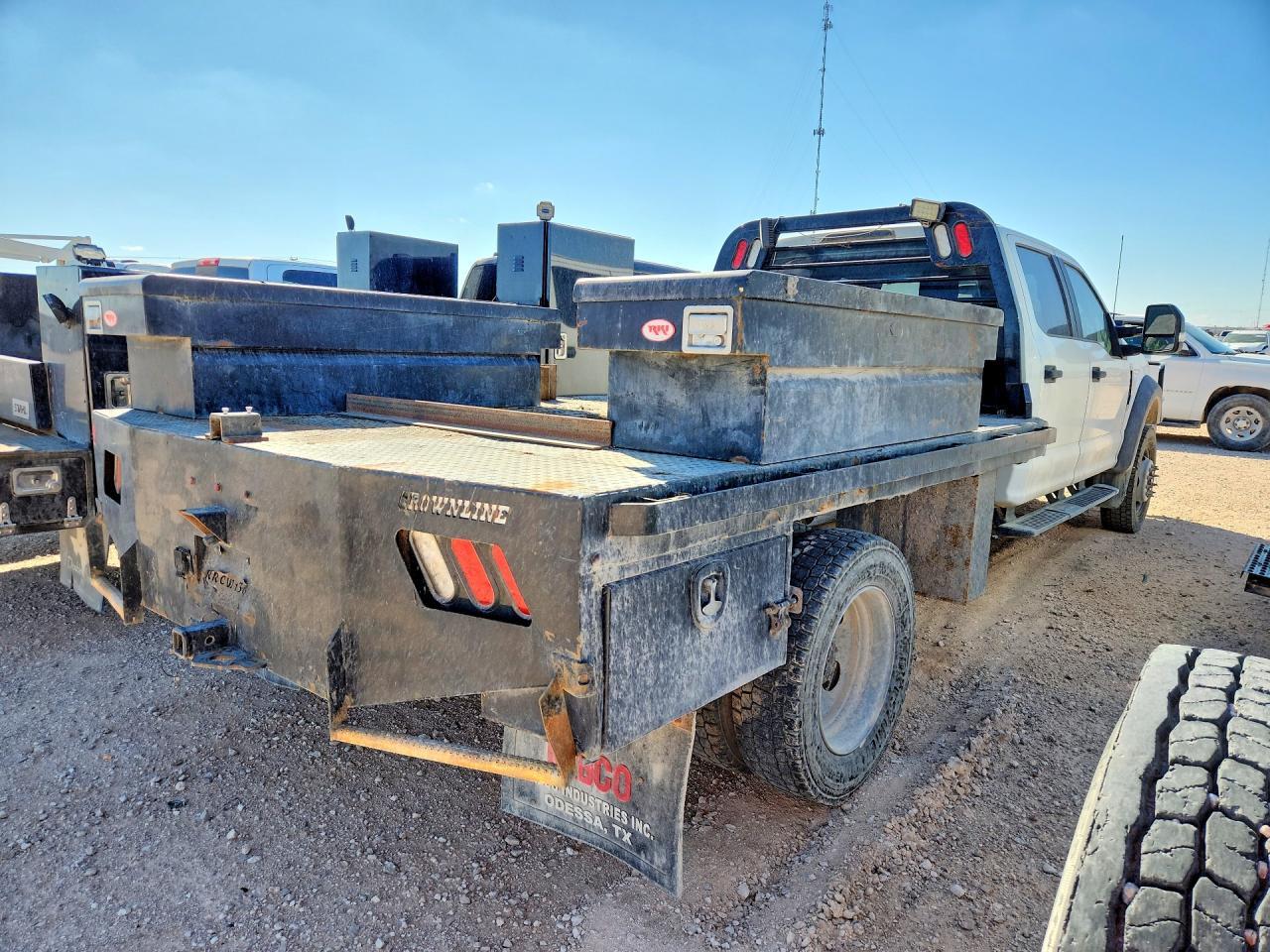 2019 Ford F450 Super Duty Flatbed Truck