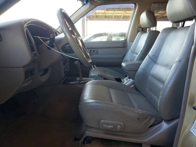 2004 Nissan Pathfinder se