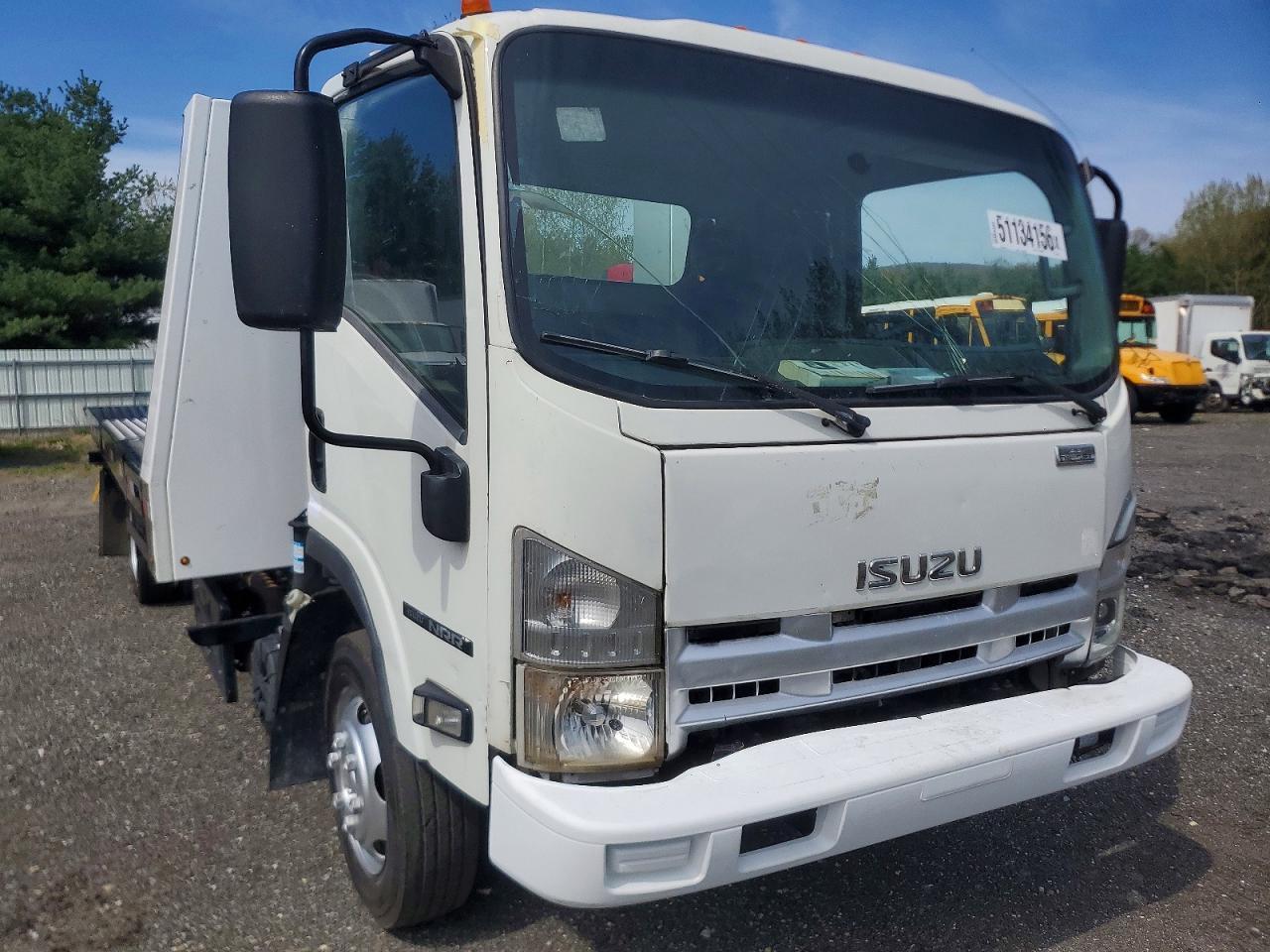 2022 Isuzu NRR